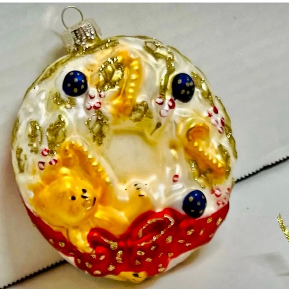 VINTAGE CHRISTMAS TREE ORNAMENTS - LOT OF 8 (MINT CONDITION)